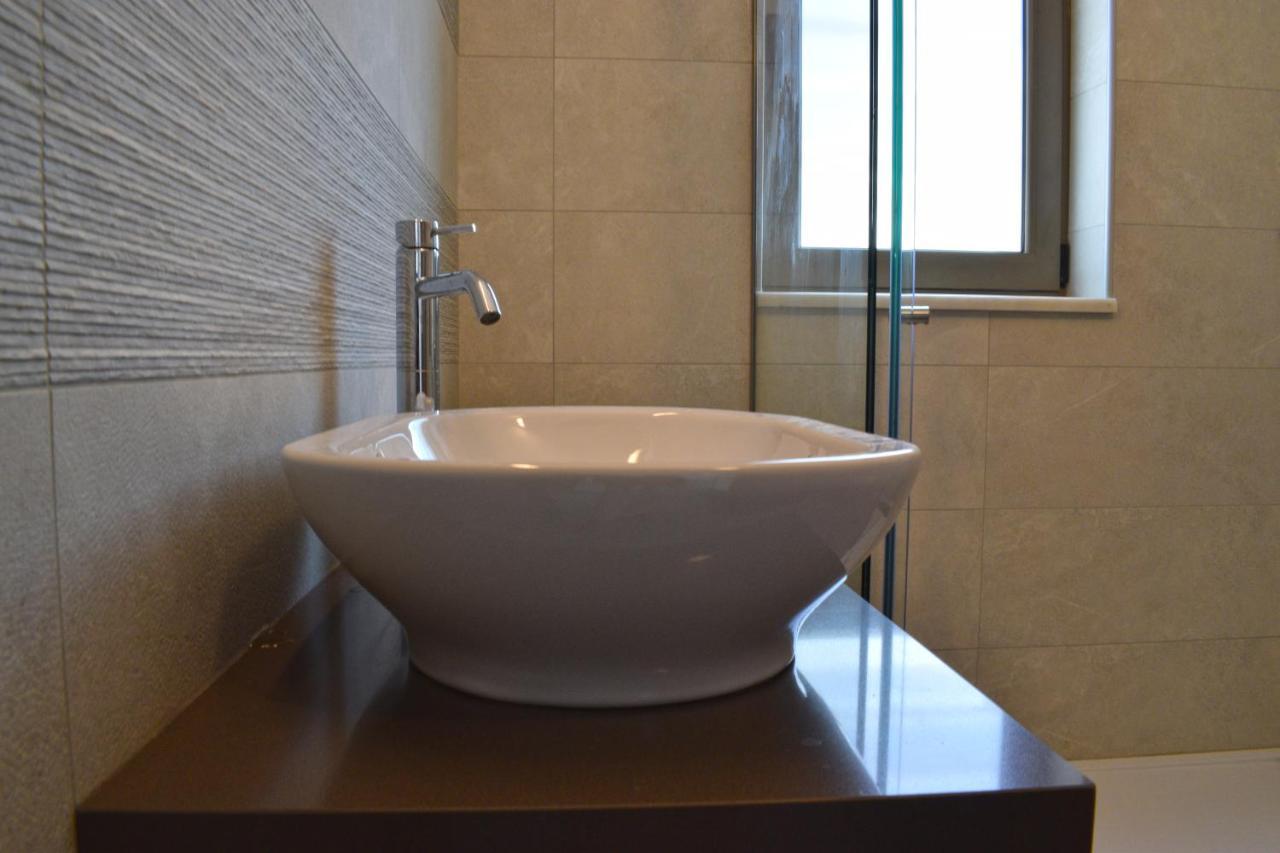Four Seasons Homes สตาโลส ภายนอก รูปภาพ