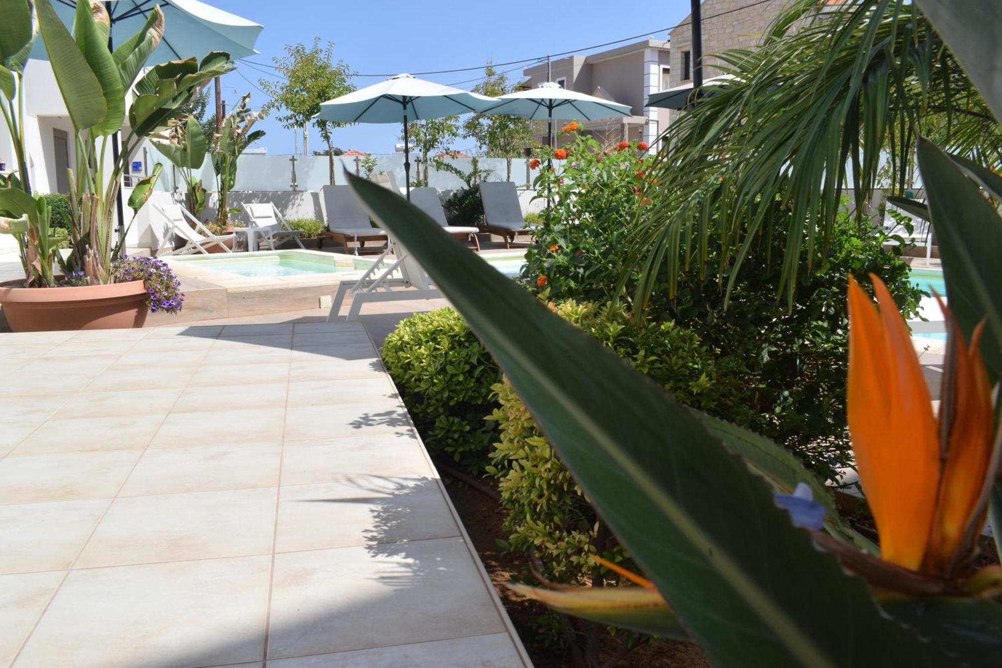 Four Seasons Homes สตาโลส ภายนอก รูปภาพ